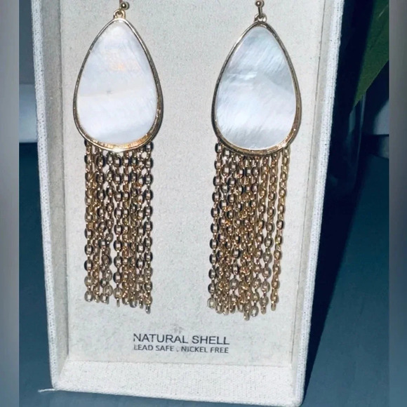 PINK LINEN BOHO CHIC MOTHER OF PEARL GOLD CHAIN DROP EARRINGS 2” LONG - Picture 1 of 11